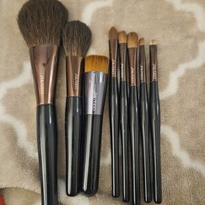 Pre-owned Shiseido Elegant Black and Brown Brush Collection
